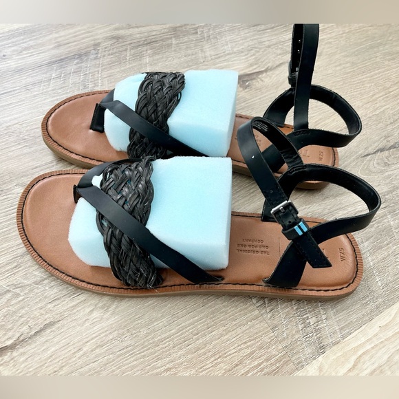 TOMS Black Lexie Strappy Sandals, Size 7.5 - Picture 6 of 12